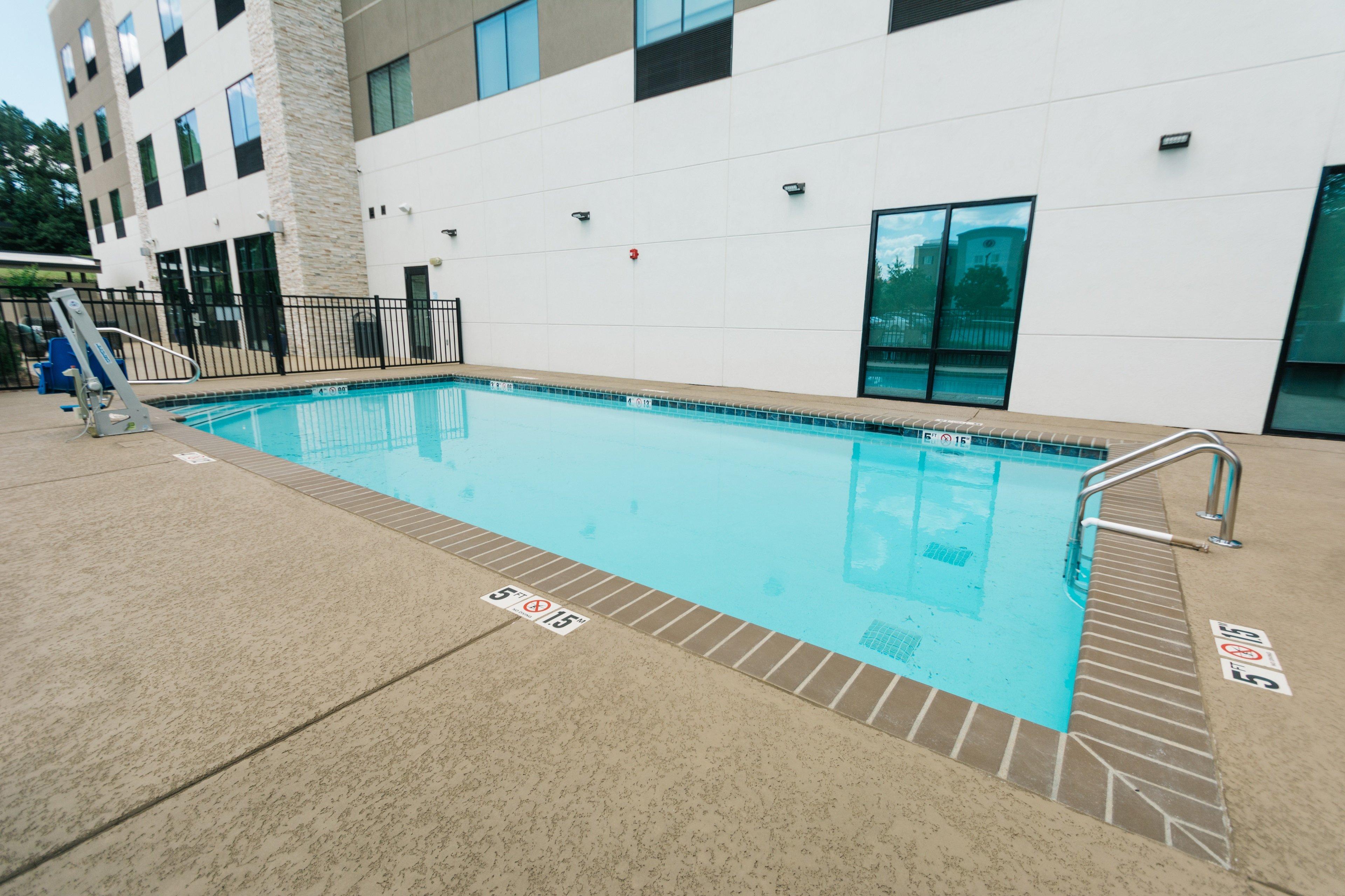 Holiday Inn Express & Suites - Birmingham - Homewood Exterior photo
